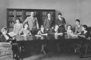1933_team_web-300x197