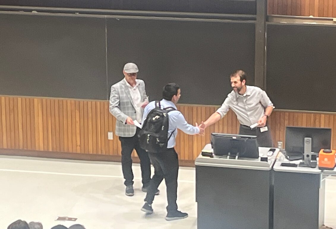 UMW Student receiving VAS award.